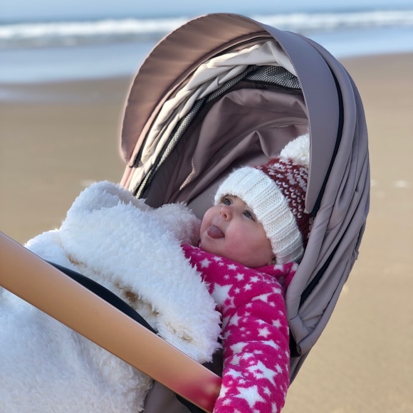 Meet your Posher, Caroline ♡ - Picture 10 of 16